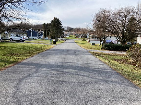 5th image of 126 Poplar Dr