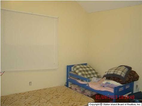 3rd image of 544 Targee St