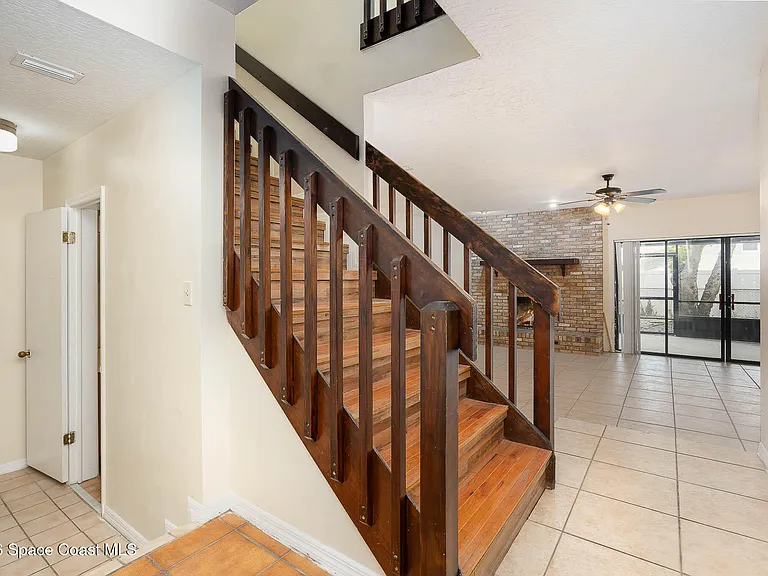 1911 Cashew Courtway — Photo 13