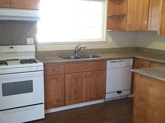 2nd image of 5821 Idlewild Ave