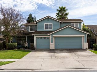 1476 Swallow Ln, Gilroy, CA