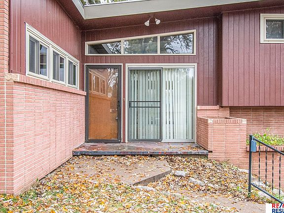 3rd image of 1204 Skyview Dr