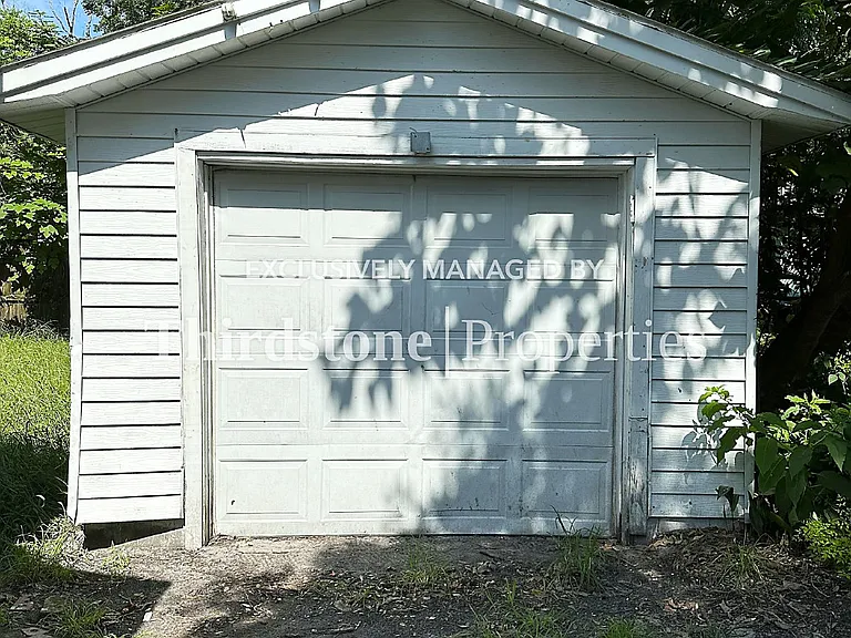 2406 Lamee Ave — Photo 20