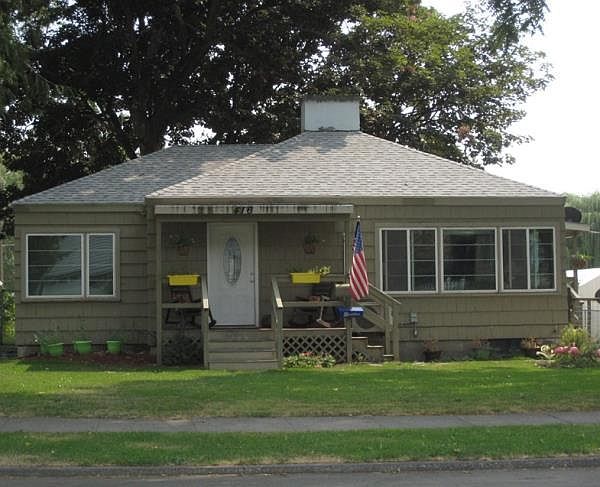 1st image of 416 E Dayton Ave
