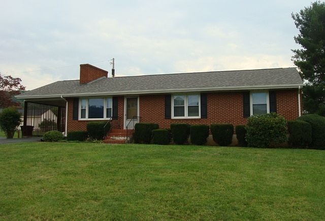 1st image of 2517 E Washington Ave