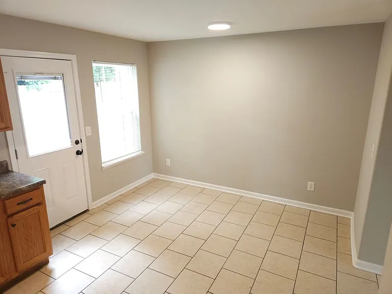 705 Crestland Ave #B1 — Photo 4