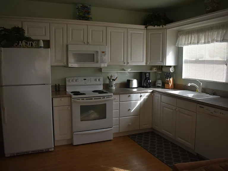 536 San Luis Ave — Photo 10