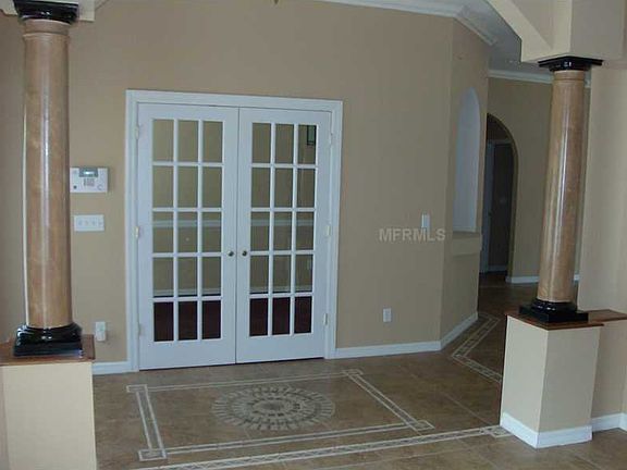 3rd image of 531 NE 52nd Ave