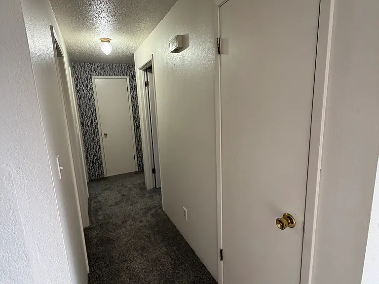 322 NW Larry St #320 — Photo 3