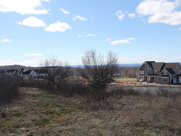 4th image of 90 Accornero Ln