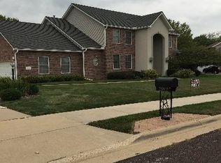 2912 W Iron Cross Dr, Peoria, IL