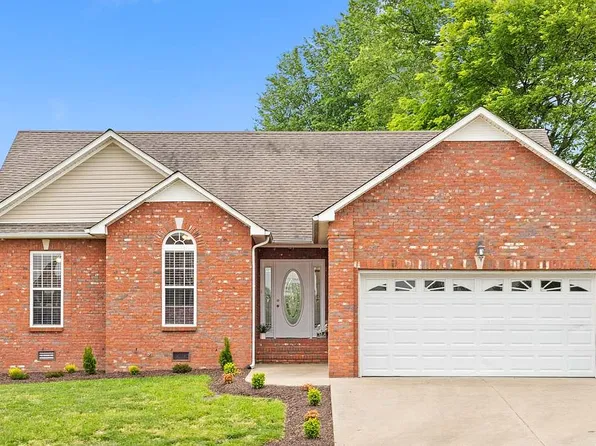 2825 Brewster Dr, Clarksville, TN 37042
