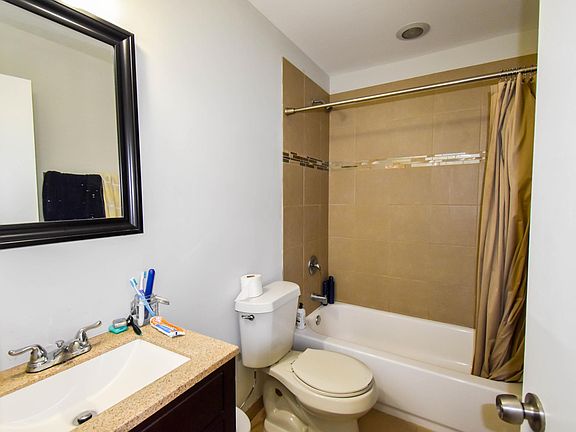4th image of 9333 S Harlem Ave APT 2B
