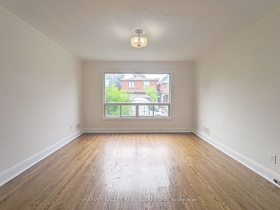 2nd image of 242 Robina Ave