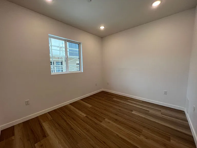 5526 Blackwelder St — Photo 11