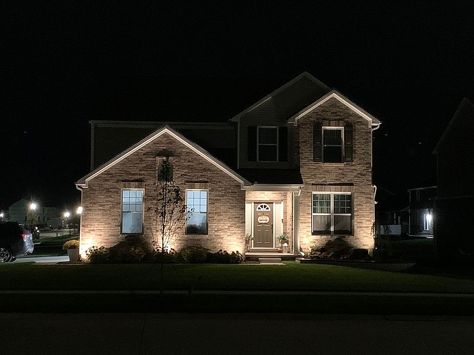 2nd image of 23695 Ravenswood Rd