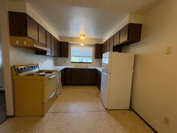 933 Anderson Ave, Coos Bay, OR 97420