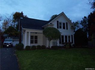 198 Windermere Rd, Lockport, NY 14094