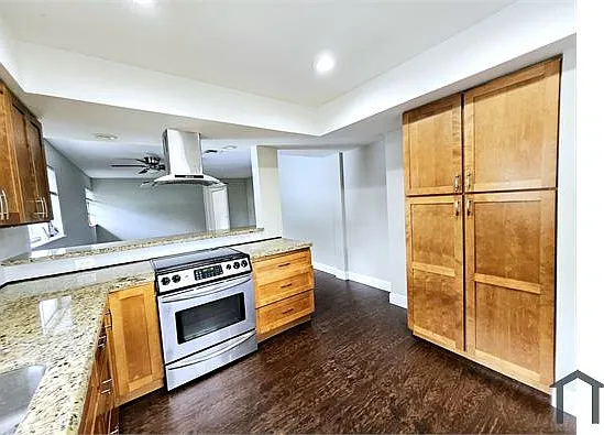511 SW 15th St #B — Photo 2