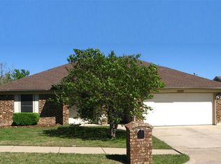 8240 April Ln, Watauga, TX 76148