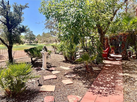 2nd image of 2712 Crown Ridge Dr