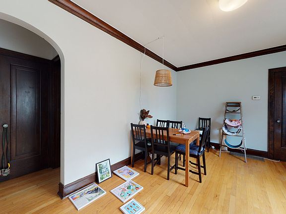 Unit 1E dining room