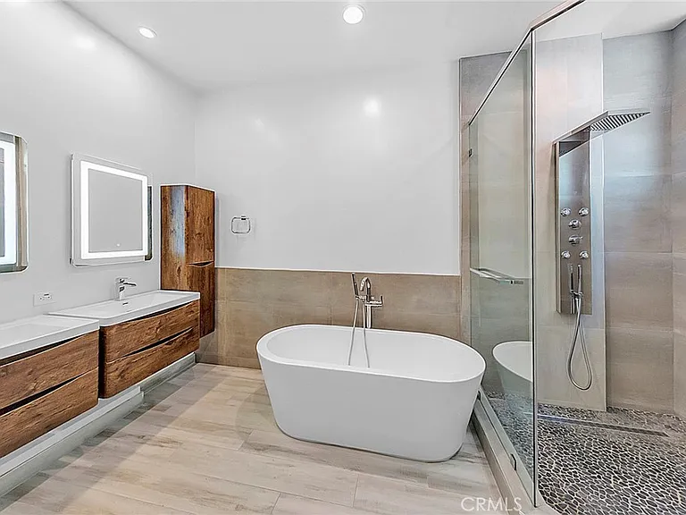 2119 Grant Ave #B — Photo 12