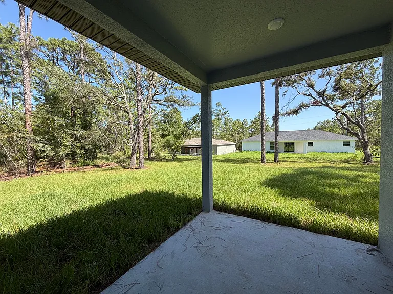 1852 W Quaker Ln — Photo 35