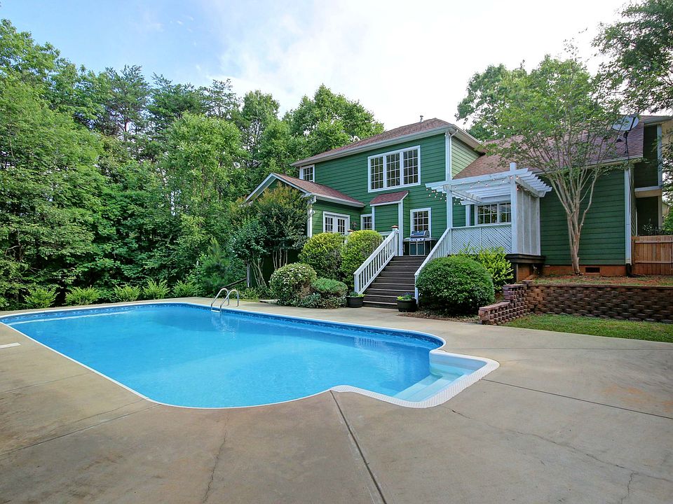 1st image of 153 Tennessee Cir