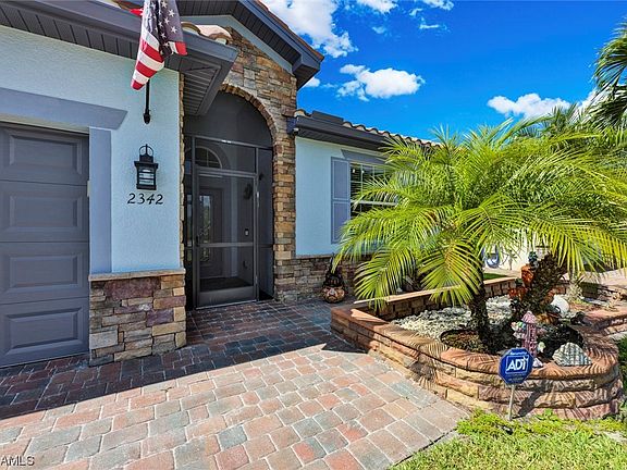 3rd image of 2342 Heydon Cir E
