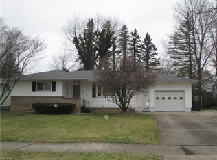 1320 Dodge Dr NW, Warren, OH