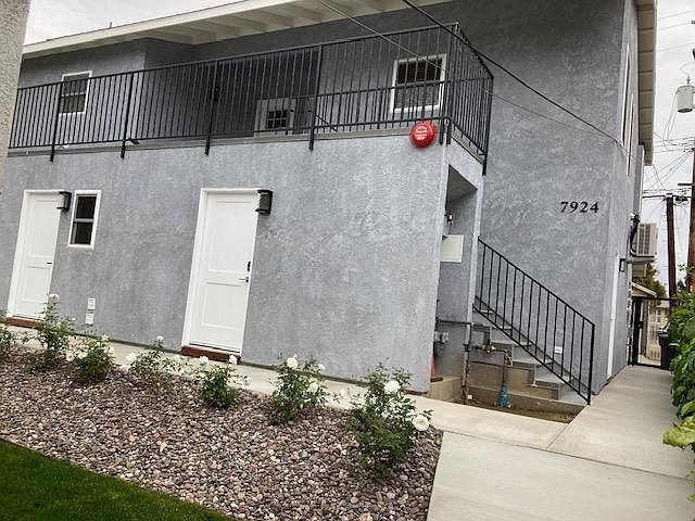 Front of the back units. Door on the left on ground floor is the laundry room.