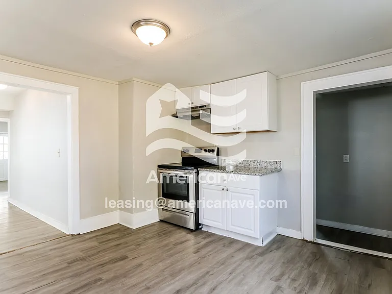 1496274_006_kitchen_6.jpg