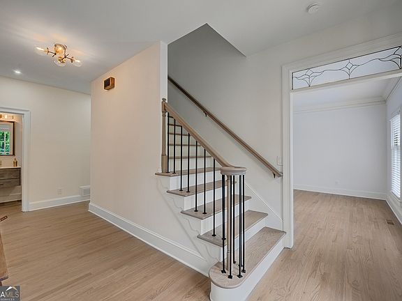 3rd image of 2352 Brittany Ln