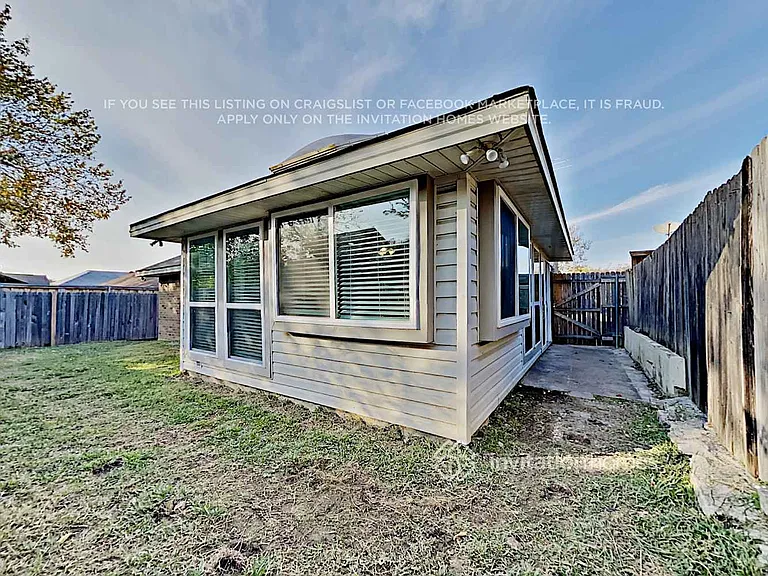 2206 Cedarcrest Dr — Photo 17