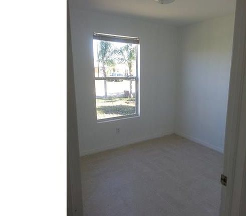 3rd image of 409 Norman Ave