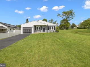 52 Memorial Dr, Taneytown, MD