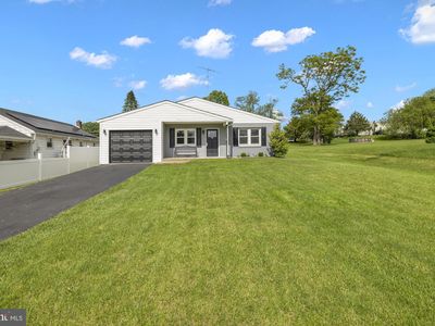 52 Memorial Dr, Taneytown, MD, 21787
