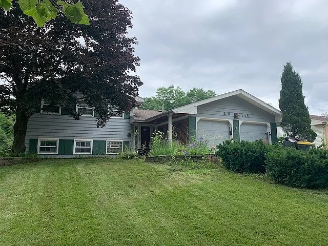 2S143 Colonial Ln photo 1