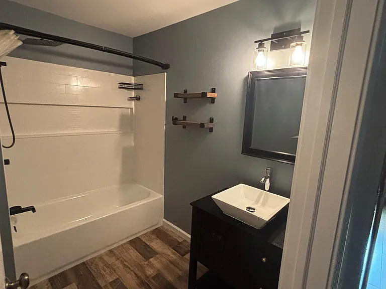 150 Burritt St #3B — Photo 4
