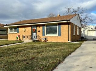 1008 Sheraton Dr, Racine, WI 53402