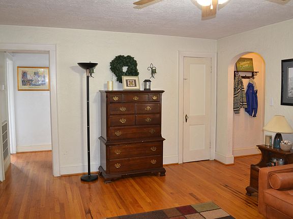 5th image of 3531 Forest Hill Ave NW