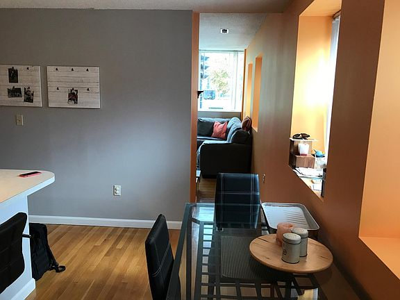 Kitchen into Living room - wall is not orange anymore