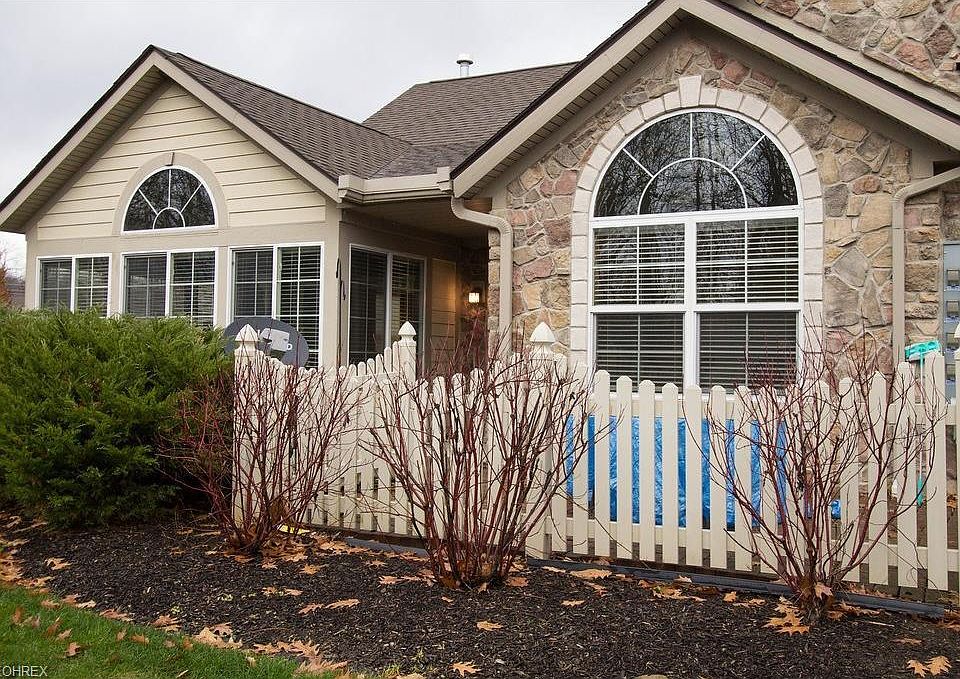 1st image of 305 Sandover Dr