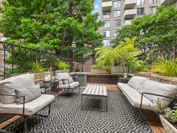 506 East 87th Street image 16 of 20