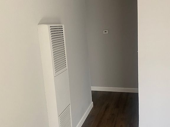 4th image of 554 Columbia Ave #6