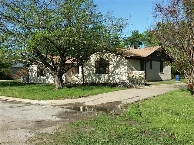 1st image of 213 Sunnybrook Ln