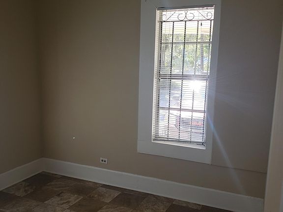 4th image of 3306 E 24th Ave