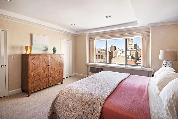 Sold by Corcoran | media 6