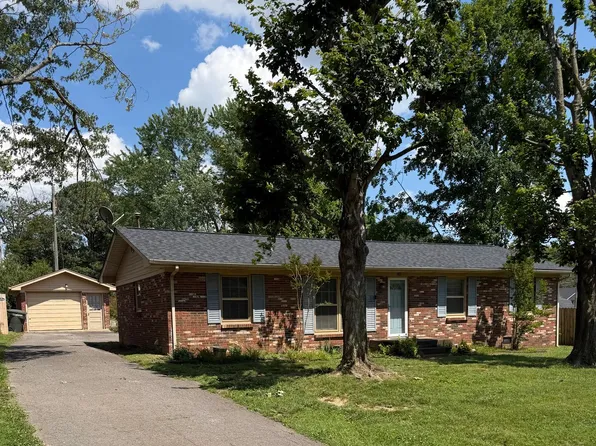202 Pleasant Hill Dr, Springfield, TN 37172